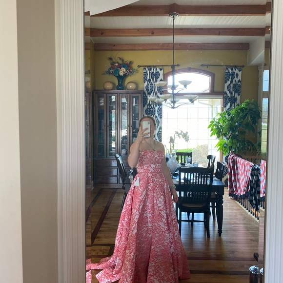 SHERRI HILL PROM LING DRESS - Picture 3 of 6